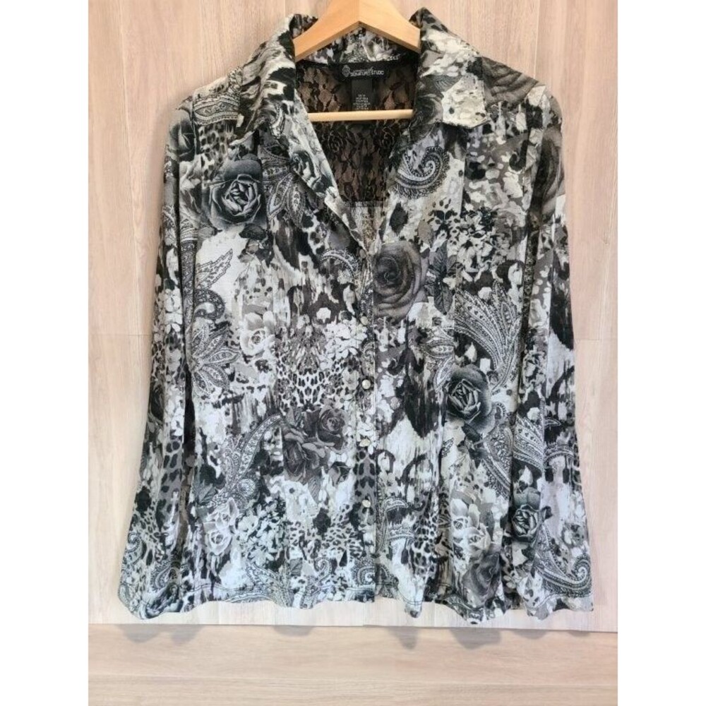 Signature Studio Rose Print Blouse Women M Black White Lace Back Button Top